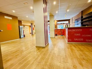 Local comercial en alquiler en Pº Zorrilla - Cuatro de Marzo en Valladolid