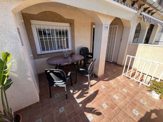 Chalet en alquiler en Urbanizaciones en Guardamar del Segura