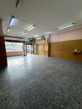 Local comercial en alquiler en Montequinto en Dos Hermanas