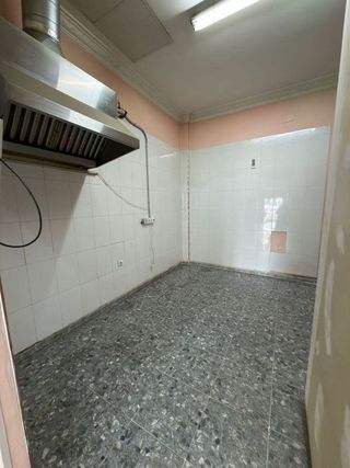Local comercial en alquiler en Montequinto en Dos Hermanas