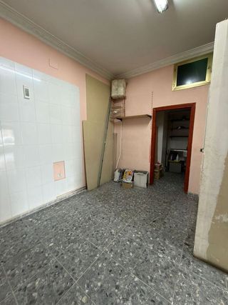 Local comercial en alquiler en Montequinto en Dos Hermanas