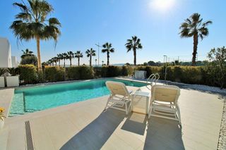 Chalet en venta en Algorfa