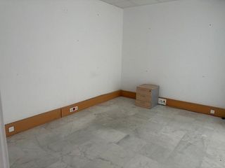 Oficina en alquiler en Triana Oeste en Sevilla
