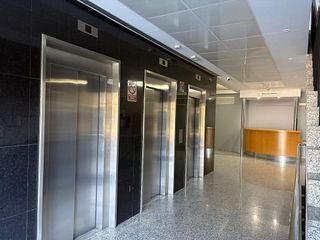 Oficina en alquiler en Triana Oeste en Sevilla