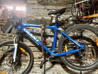Bicicleta Giant Terrago