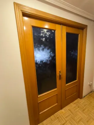 Pack 8 puertas interiores de madera con tapetas