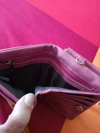 Cartera rosa  con correa