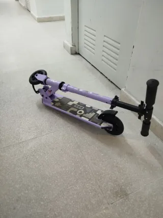 Patinete infantil morado