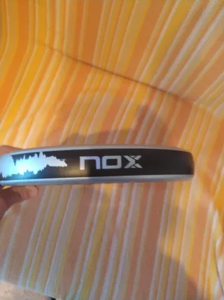 Pala pádel Nox AT10