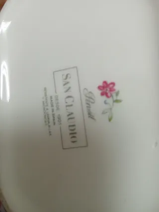 Juego de vajilla floral de cerámica