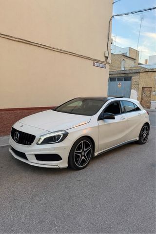 Mercedes-Benz A-klasse a200 amg Sport