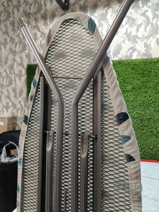 Tabla de planchar con altura regulable