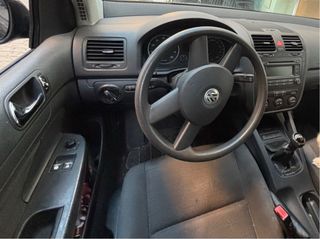 Volkswagen Golf 2004