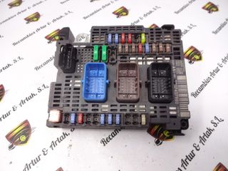Caja de fusibles CITROEN Peugeot BSM-AB1-00 9807427980