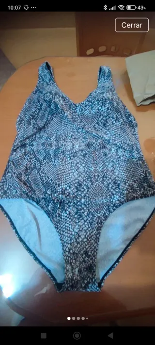 Bañador mujer estampado serpiente