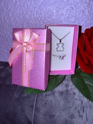 Conjunto joyas Tous Anillo y collar.