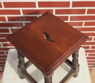 Banqueta rústica de madera