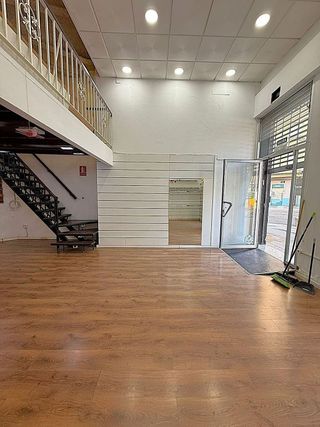 Local comercial en alquiler en La Petxina en Valencia