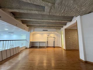 Local comercial en alquiler en La Petxina en Valencia
