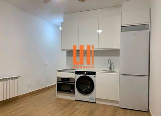 Piso en alquiler en Pacífico en Madrid