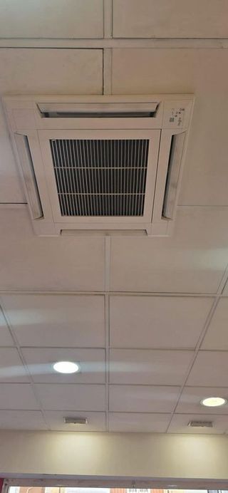 Local comercial en alquiler en Pont Nou - Corazón de Jesús en Elche