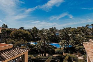 Ático en alquiler en Puerto Banús en Marbella