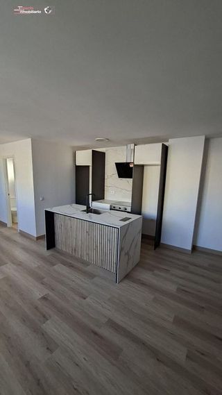 Piso en alquiler en Plaza de Toros - Santa Rita en Almería