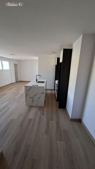 Piso en alquiler en Plaza de Toros - Santa Rita en Almería