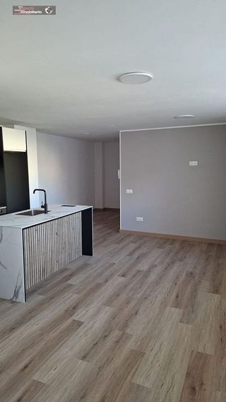 Piso en alquiler en Plaza de Toros - Santa Rita en Almería