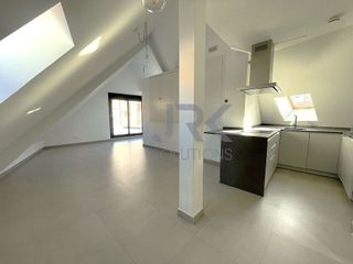 Ático en alquiler en Nueva España en Madrid