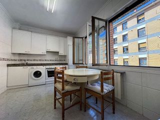 Piso en alquiler en Aller