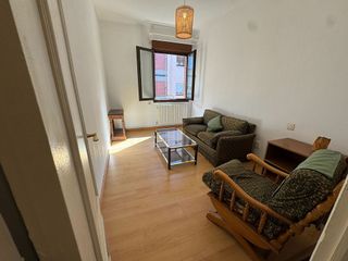 Piso en alquiler en Aller