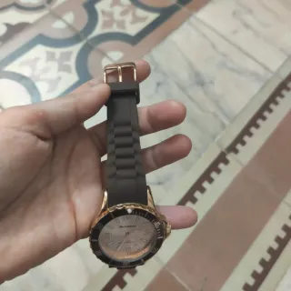 Reloj deportivo Neckmarine Negro/Dorado