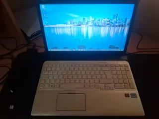 Sony VAIO i5 | 6GB RAM | 2GB Gráficos Dedicados