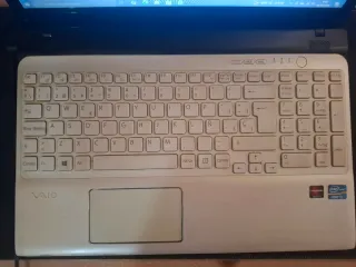 Sony VAIO i5 | 6GB RAM | 2GB Gráficos Dedicados