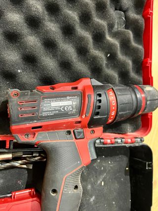 Taladro Einhell con accesorios