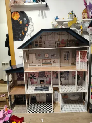 Casa de muñecas grande