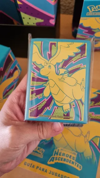Caja Entrenador Élite Héroes Ascendentes Pokémon