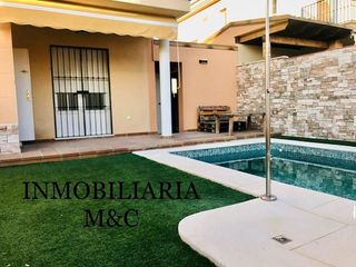 Casa pareada en alquiler en Utrera