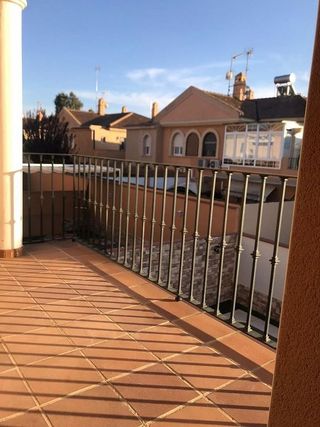 Casa pareada en alquiler en Utrera