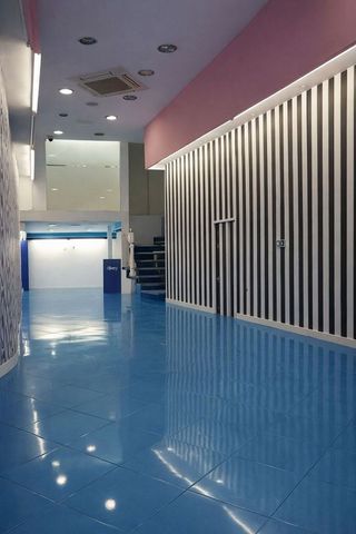 Local comercial en alquiler en Centro - Ayuntamiento en Santander