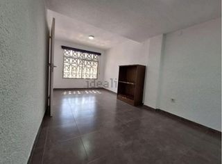 Local comercial en alquiler en Benalúa en Alicante