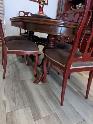 Conjunto comedor clásico: mesa y 6 sillas