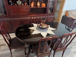 Conjunto comedor clásico: mesa y 6 sillas