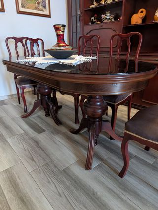 Conjunto comedor clásico: mesa y 6 sillas