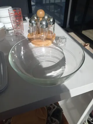 4 Fuentes de cerámica y cristal