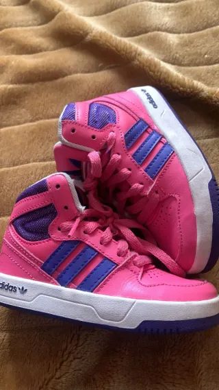 Zapatillas Adidas rosa y morado