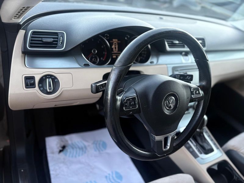 Volkswagen Passat CC 2014, foto 18