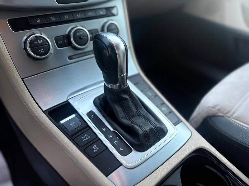 Volkswagen Passat CC 2014, foto 19