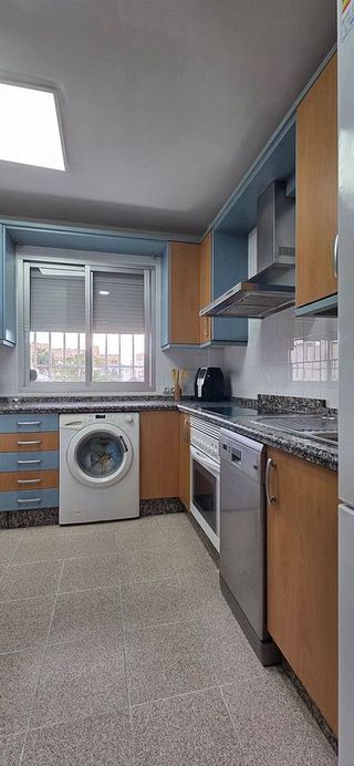 Piso en alquiler en Colores - Entreparques en Sevilla